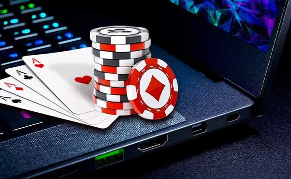 Приложение Aurora Poker на macOS